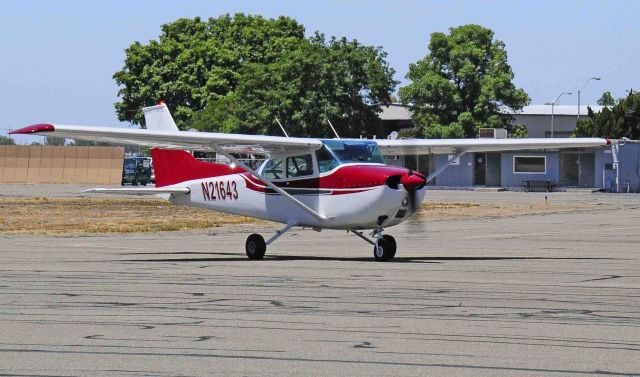 Cessna Skyhawk (N21643)