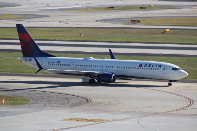 Boeing 737-900 (N939DZ)