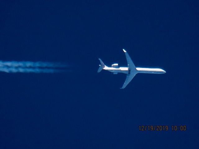 Canadair Regional Jet CRJ-900 (N959LR)