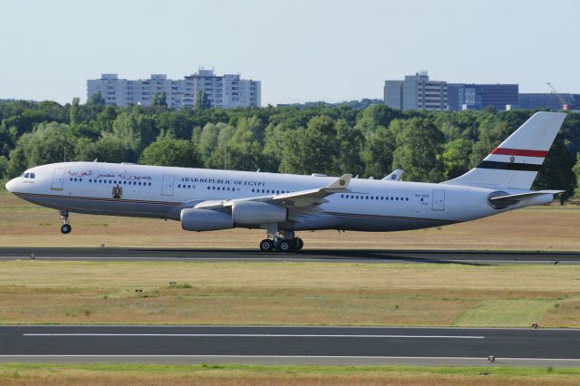 Airbus A340-200 (SU-GGG)