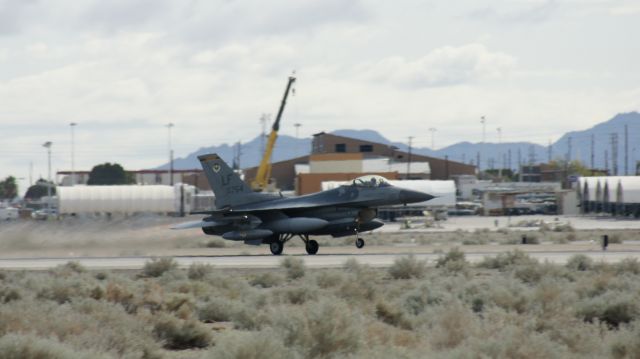 Lockheed F-16 Fighting Falcon —