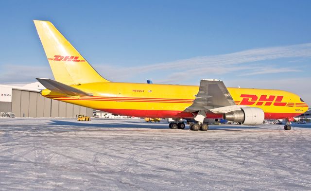 BOEING 767-200 (N650GT) - Delivered as N603TW to TWA Jan 1983