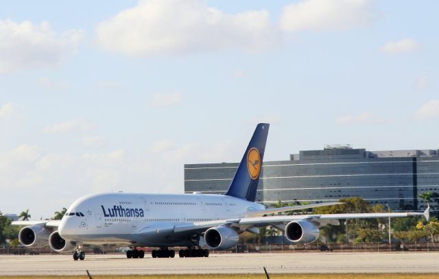 Airbus A380-800 (D-AIMF)
