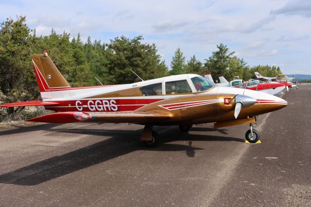 Piper PA-30 Twin Comanche (C-GGRS) - C-GGRS Piper PA-30 Twin Comanche RVA à CSQ4 Aéroport de Casey QC. le 02-09-2023 à 10:54 