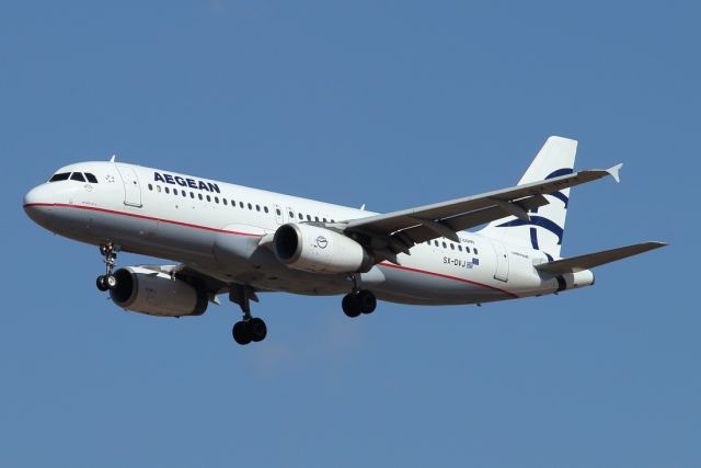 Airbus A320 (SX-DVJ) - 15/09/2022: Flight from Thessaloniki (SKG), Greece, upon landing on runway 21.