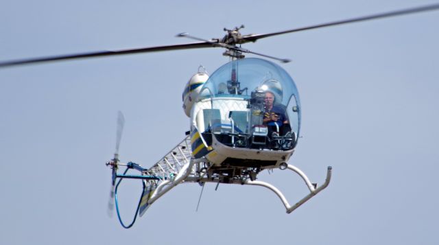 Bell UH-13H (N44SG) - LINDEN AIRPORT-LINDEN, NEW JERSEY, USA-APRIL 14, 2023: Seen by RF above Linden Airport (just south of Newark International Airport) at approximately 1450 hours, was this Bell UH-13H 3 seat helicopter.