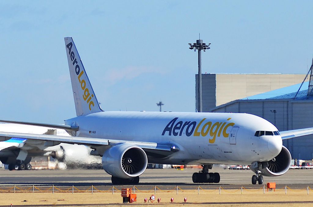 Boeing 777-200 (D-AALB) - I take a picture on Mar 02, 2018.br /3S593