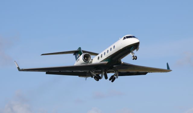 Gulfstream Aerospace Gulfstream IV (N818ME) - Gulf Stream N818ME departing St Maarten