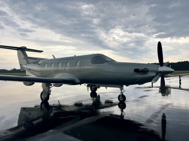 Pilatus PC-12 (N2727K)