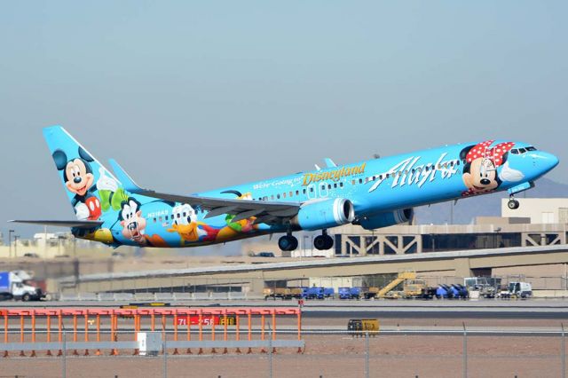 Boeing 737-900 (N318AS) - Alaska Boeing 737-990 N318AS Disneyland at Phoenix Sky Harbor on January 19, 2016. It first flew on May 12, 2003. Its construction number is 30018. It was delivered to Alaska on May 30,2003.