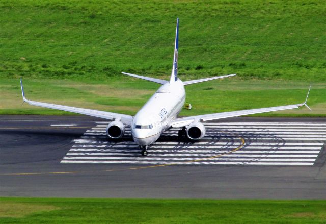 Boeing 737-900 (N39423)