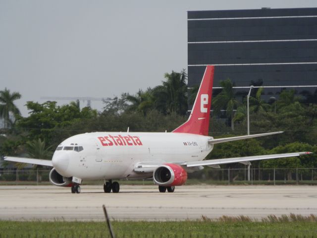BOEING 737-300 (XA-EMX)