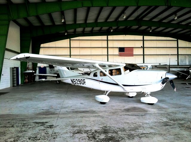 Cessna 206 Stationair (N5290F)