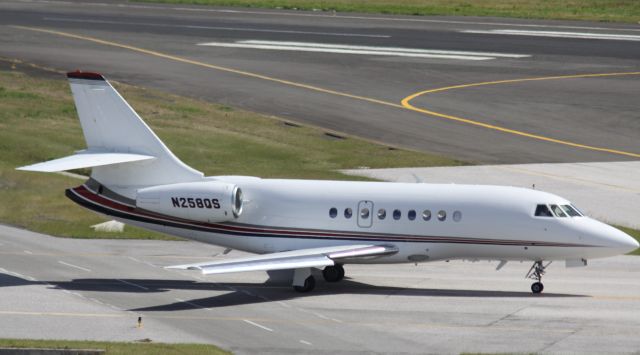 Dassault Falcon 2000 (N258QS)