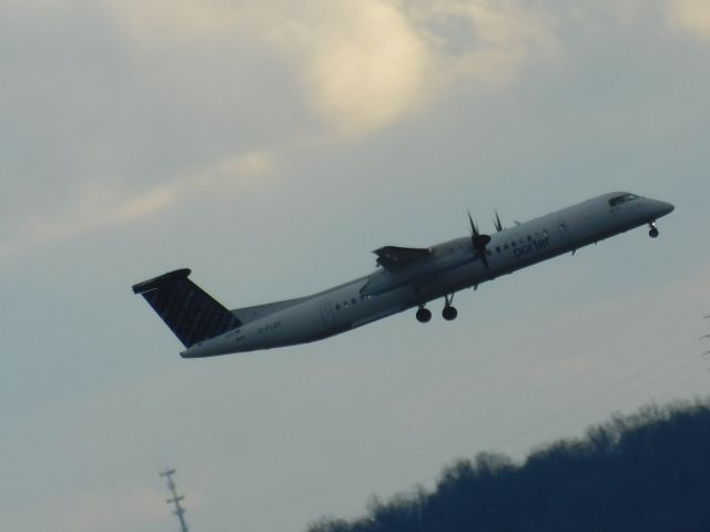 de Havilland Dash 8-400 — - Sheraton Pittsburgh airport room 