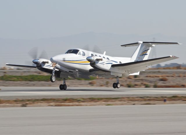 Beechcraft Super King Air 200 (DLX119)