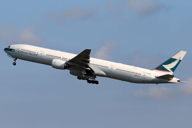 BOEING 777-300 (B-HNG)