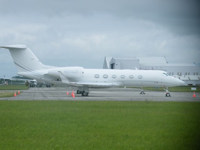 Gulfstream Aerospace Gulfstream IV (N212LF) - N212LF PARKED ON FOX 02-06-2011