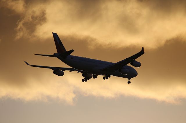 Airbus A340-300 (RP-C3441)