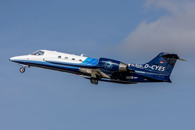 Learjet 35 (D-CYES)