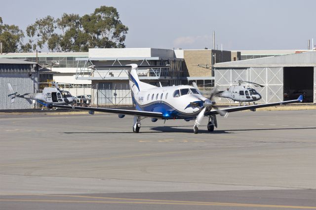 Pilatus PC-12 (VH-WPH) - Vanderfield (VH-WPH) Pilatus PC-12/47 taxiing at Wagga Wagga Airport.