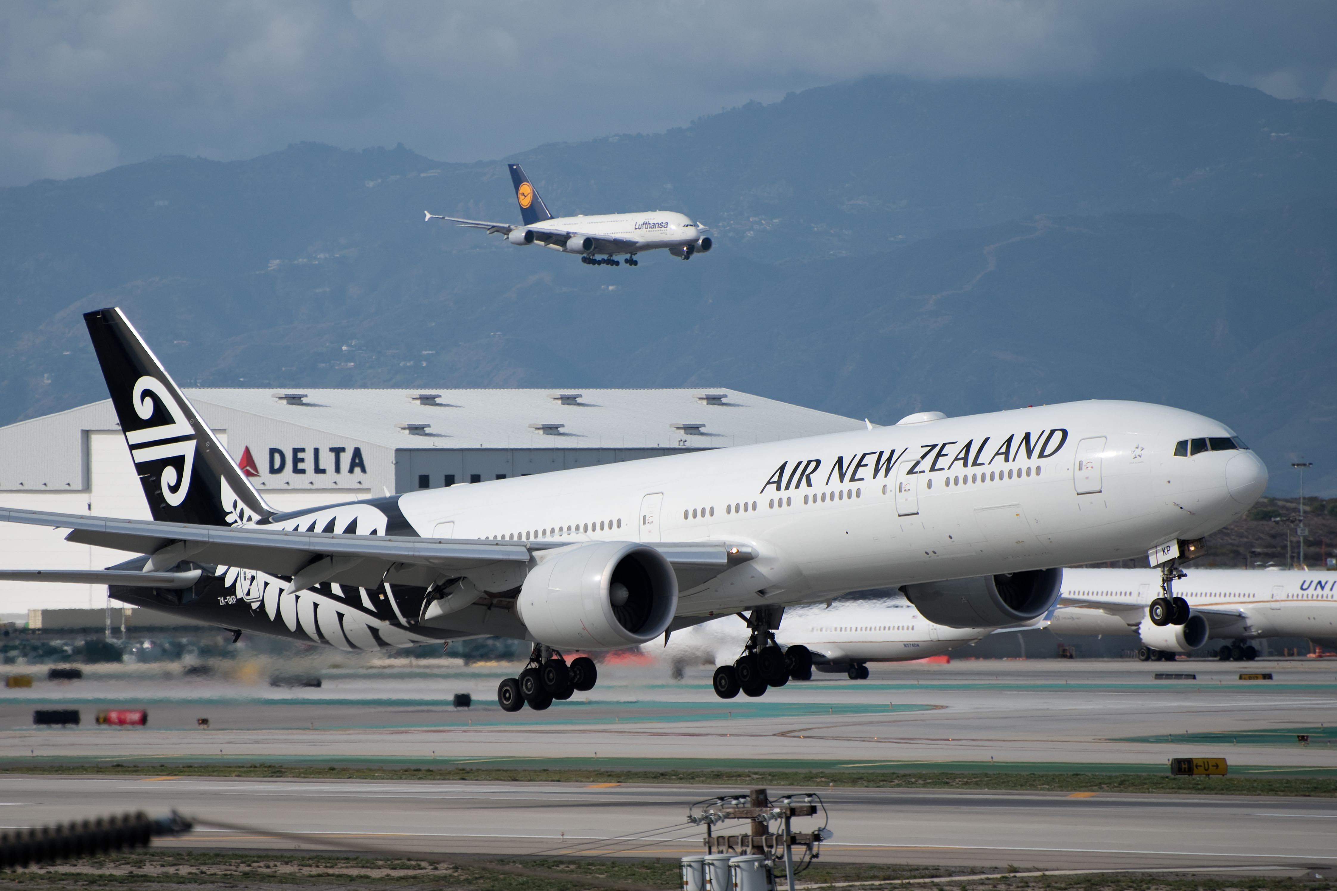 Boeing 777 (ZK-OKP) - Nikon D750 w/70-300MM VR