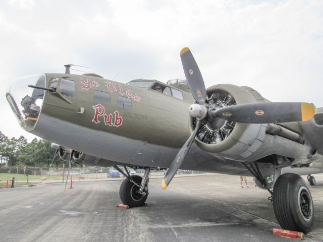 Boeing B-17 Flying Fortress (N3701G)