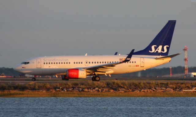 Boeing 737-700 (HB-JJA)