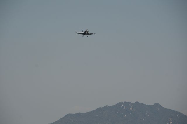 McDonnell Douglas FA-18 Hornet —