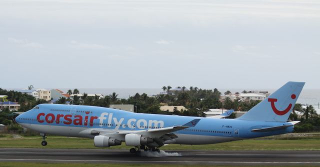 Boeing 747-400 (F-HKIS)