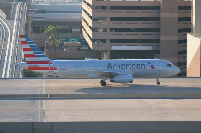 Airbus A320 (N604AW)