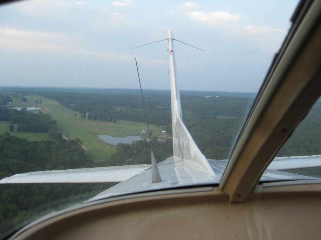 Cessna Skyhawk (N738PV) - Departing Triple Tree