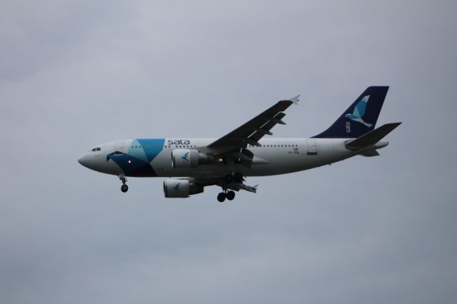 Airbus A310 (CS-TKN)