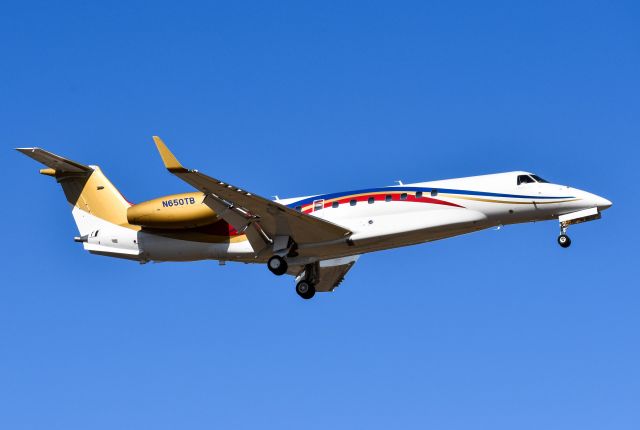 Embraer Legacy 600/650 (N650TB)