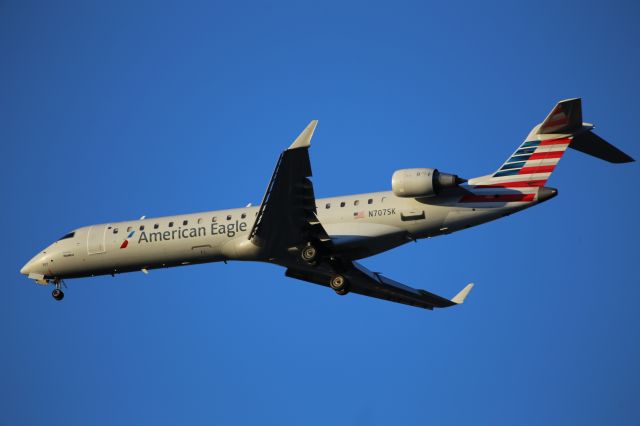 Canadair Regional Jet CRJ-700 (N707SK)