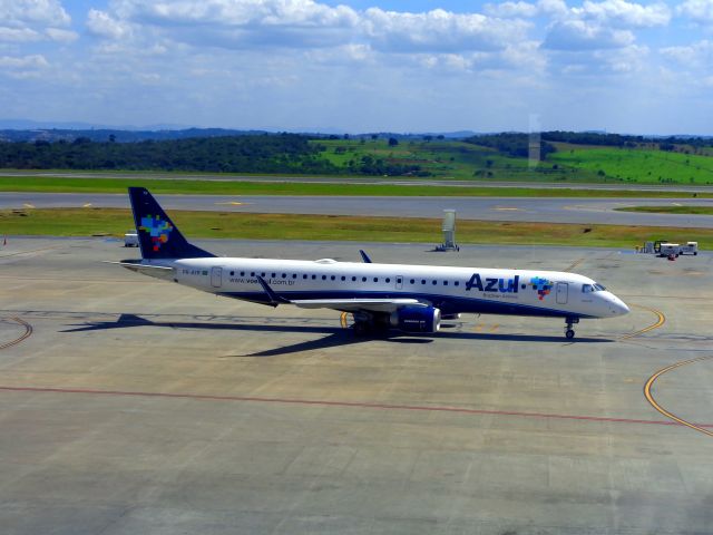 Embraer ERJ-190 (PR-AYR)