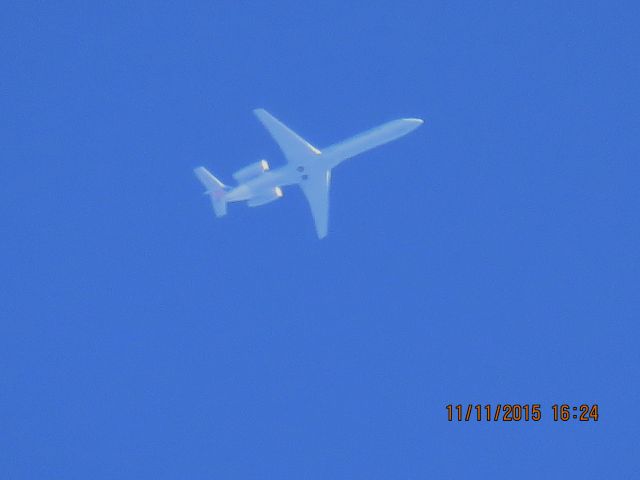 Embraer ERJ-145 (N608LM)