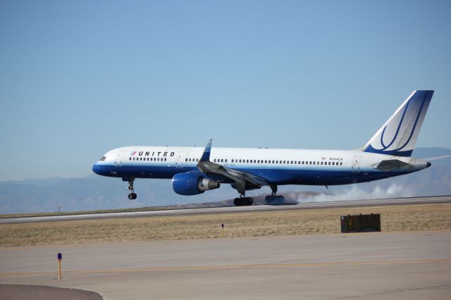 Boeing 757-200 (N544UA)