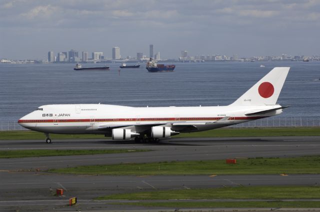 Boeing 747-400 (20-1102) - Landing at Haneda Intl Airport Rwy34R on 2012/09/24 "Japan Air Self-Defence Force"