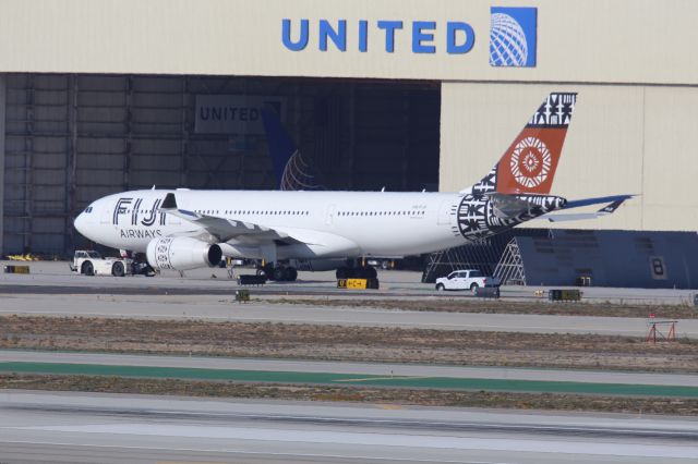 Airbus A330-200 (DQ-FJU)