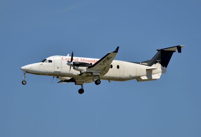 Beechcraft 1900 (C-FCMO)