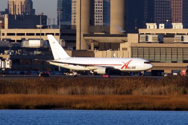 BOEING 767-200 (N767AX)