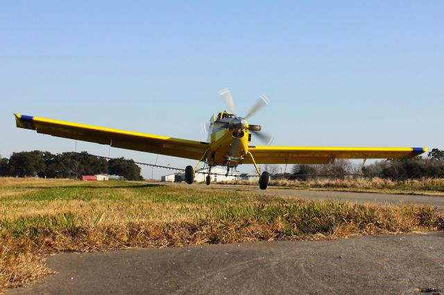 — — - Air Tractor AT-602