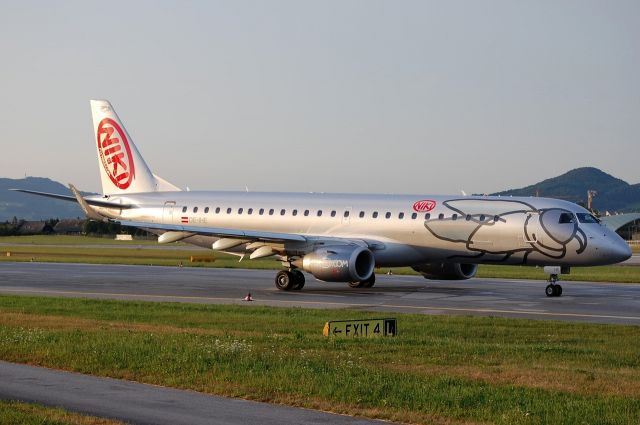 Embraer ERJ-190 (OE-IHE)