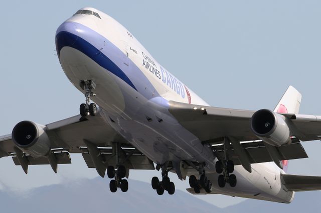 Boeing 747-400 (B-18722)