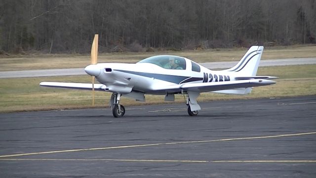 PAI Lancair 320 (N235N)