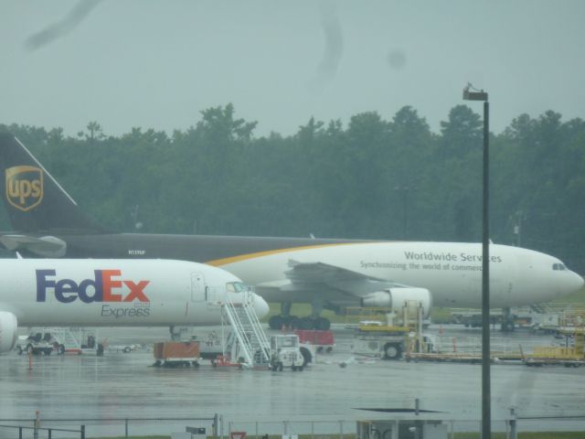 Airbus A300F4-600 (N139UP)