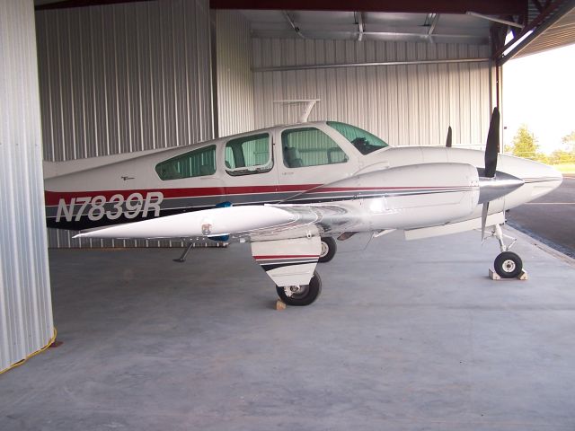 Beechcraft 55 Baron (N7839R)