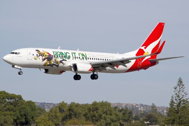 Boeing 737-800 (VH-VXG) - On short finals for runway 05. Friday, 19th April 2013.