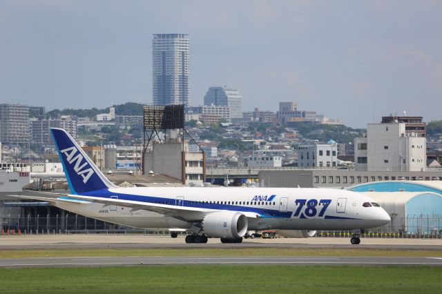 Boeing 787-8 (JA812A)